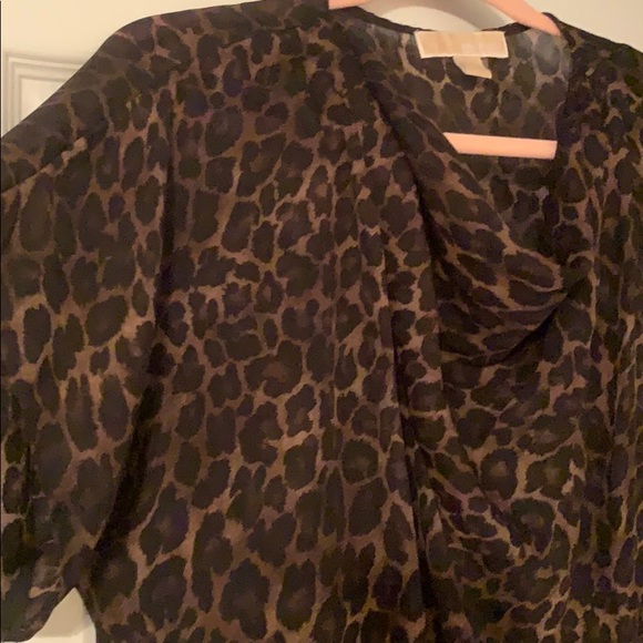 Leopard flowy shirt - Picture 2 of 3